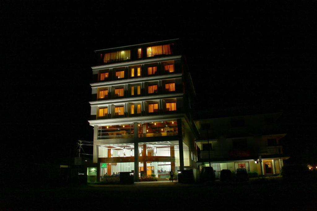 Grand Plaza Hotel Munnar Exterior photo